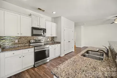 8411 Highgate Drive, Charlotte, NC 28215 - Photo 13
