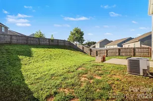 8411 Highgate Dr, Charlotte, NC 28215 - Photo 37