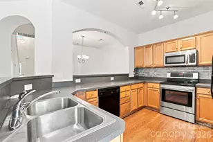345 Doughton Ln, Charlotte, NC 28217 - Photo 7