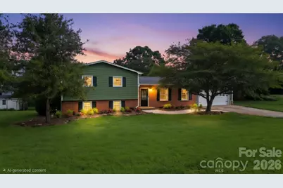 2219 36th Avenue NE, Hickory, NC 28601 - Photo 1
