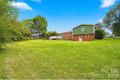 2219 36th Avenue NE, Hickory, NC 28601 - Photo 25