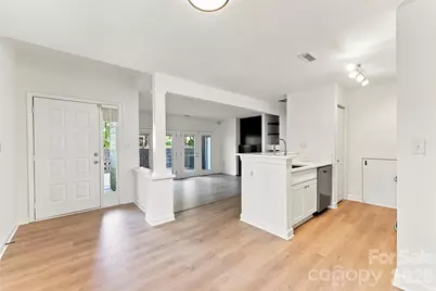 425 W 8th Street #87, Charlotte, NC 28202 - Photo 3