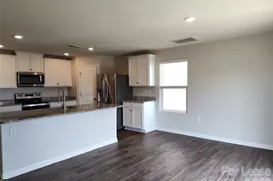 9220 Creedmore Hills Dr, Charlotte, NC 28214 - Photo 5