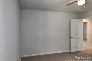 9220 Creedmore Hills Dr, Charlotte, NC 28214 - Photo 15