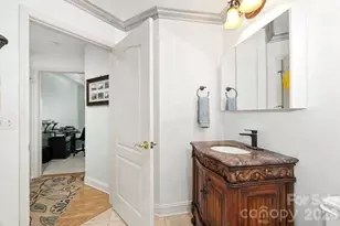 401 N Church St, Charlotte, NC 28202 - Photo 17