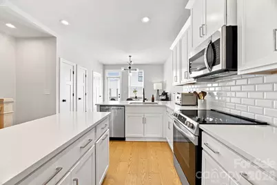 2303 Rozzelles Ferry Road, Charlotte, NC 28208 - Photo 7