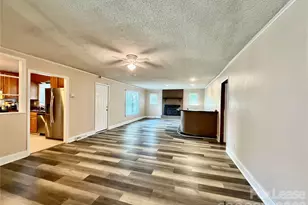 3132 Dawnshire Ave, Charlotte, NC 28216 - Photo 5