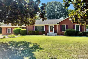 3132 Dawnshire Ave, Charlotte, NC 28216 - Photo 1