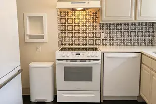 1221 S Kings Dr, Charlotte, NC 28207 - Photo 5