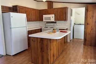 51 Little Hungry Rd, Hendersonville, NC 28792 - Photo 17