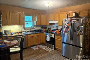 344 Pearson St, Blacksburg, SC 29702 - Photo 7