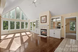324 Dawnbrook Dr, Flat Rock, NC 28731 - Photo 7