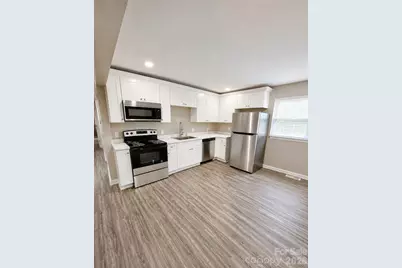 2756 Coronet Way, Charlotte, NC 28208 - Photo 3