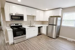 2756 Coronet Way, Charlotte, NC 28208 - Photo 3