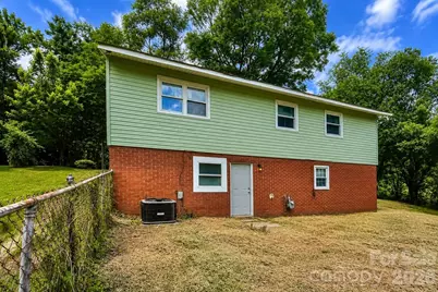 2756 Coronet Way, Charlotte, NC 28208 - Photo 13