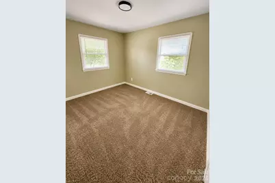 2756 Coronet Way, Charlotte, NC 28208 - Photo 5