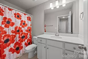 8105 Alderton Ln, Charlotte, NC 28215 - Photo 23