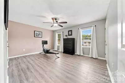 921 21st Avenue NE, Hickory, NC 28601 - Photo 19