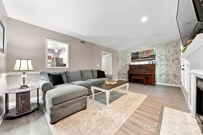 921 21st Avenue NE, Hickory, NC 28601 - Photo 11