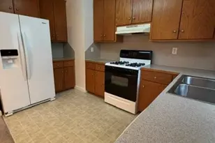 1535 23rd St NE, Hickory, NC 28601 - Photo 3