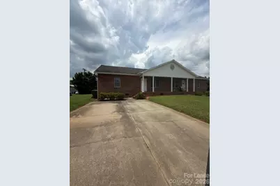 1535 23rd Street NE, Hickory, NC 28601 - Photo 1