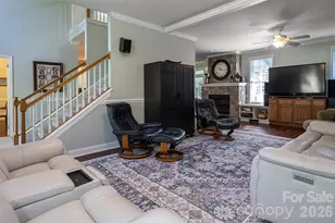 216 Holly Ln, Greer, SC 29651 - Photo 11