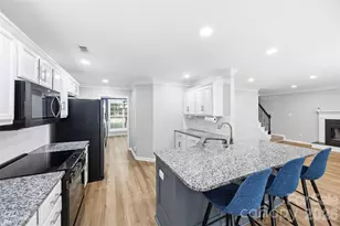 10409 Northwoods Forest Dr, Charlotte, NC 28214 - Photo 7
