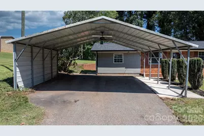 2823 39th Avenue NE, Hickory, NC 28601 - Photo 25
