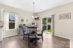 8219 Paw Valley Ln, Charlotte, NC 28214 - Photo 19