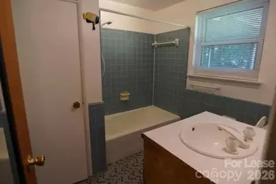 736 12th Avenue NW, Hickory, NC 28601 - Photo 13