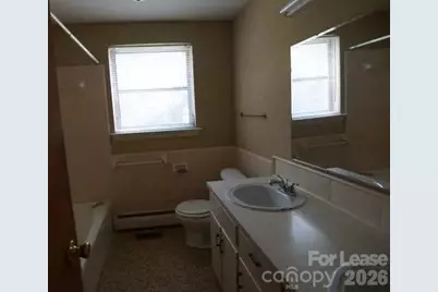 736 12th Avenue NW, Hickory, NC 28601 - Photo 9