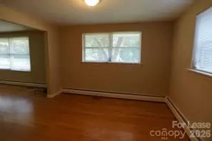 736 12th Ave NW, Hickory, NC 28601 - Photo 5