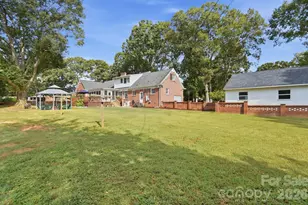3031 Gardner Park Dr, Gastonia, NC 28054 - Photo 47