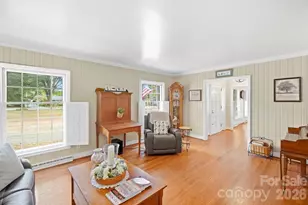 3031 Gardner Park Dr, Gastonia, NC 28054 - Photo 9