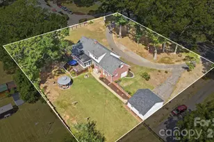 3031 Gardner Park Dr, Gastonia, NC 28054 - Photo 3