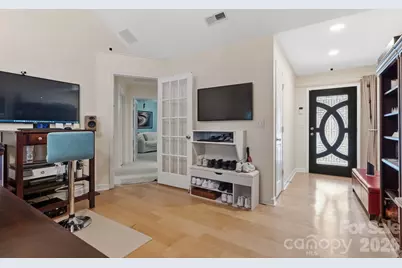 7917 Pebbleridge Drive, Charlotte, NC 28212 - Photo 11
