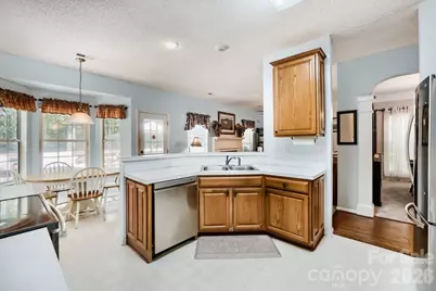 4736 Kirkgard Trail, Charlotte, NC 28269 - Photo 7