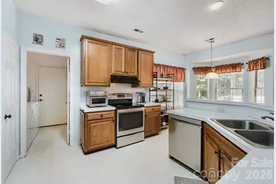 4736 Kirkgard Trail, Charlotte, NC 28269 - Photo 5