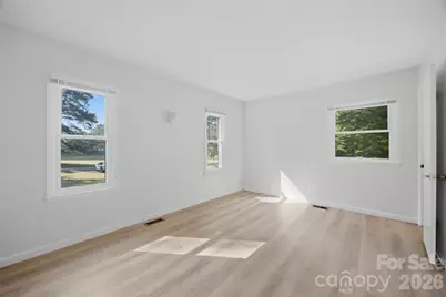 737 Lakeview Drive, Henderson, NC 27536 - Photo 15