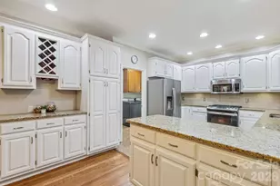 5385 Stone Brook Ct, Davidson, NC 28036 - Photo 13