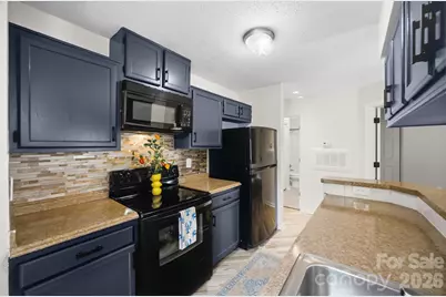 8157 Cedar Glen Drive, Charlotte, NC 28212 - Photo 13