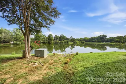 8157 Cedar Glen Drive, Charlotte, NC 28212 - Photo 3