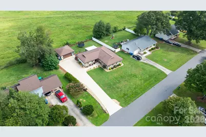 5000 Forest Ridge Drive, Hickory, NC 28602 - Photo 25