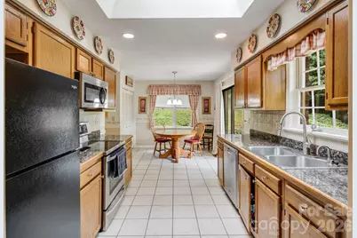 636 Goldview Drive, Hendersonville, NC 28791 - Photo 11