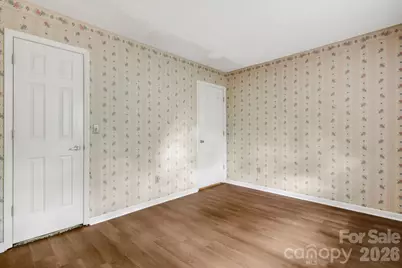 636 Goldview Drive, Hendersonville, NC 28791 - Photo 19