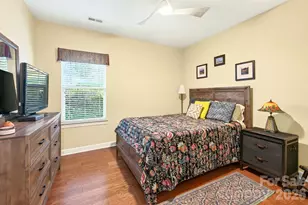 40 Hyannis Dr, Asheville, NC 28804 - Photo 21
