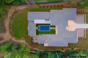 2019 Pellyn Wood Dr, Charlotte, NC 28226 - Photo 3