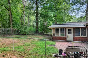 386 Broad St, Denton, NC 27239 - Photo 7