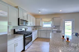 220 Hyder Rdg Rd, Asheville, NC 28804 - Photo 7