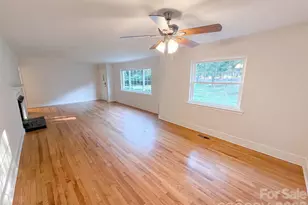 7400 Monroe Rd, Charlotte, NC 28212 - Photo 9